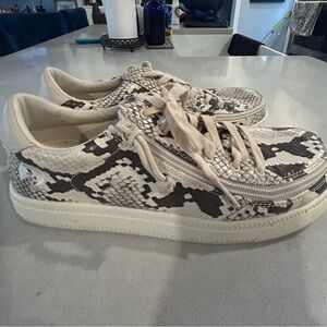 Billy Women’s Chic Snakeskin Lace-Up Sneakers